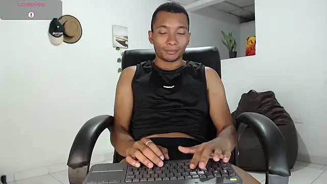 Aaronblack1  online show from September 2025 08:38:01 AM