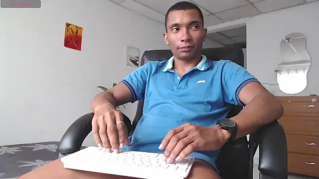 Aaronblack1  online show from November 2025 02:43:02 PM