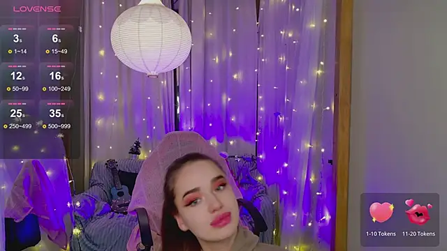 LovelyJessie online show from December 2024 05:47:02 PM