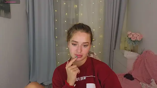 LovelyJessie online show from March 2025 01:43:02 PM