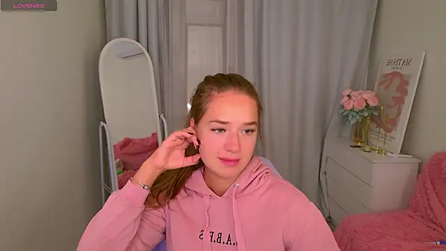 LovelyJessie online show from October 2025 02:12:02 PM