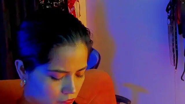 scarlet-kennedy98 online show from September 2025 08:45:01 PM