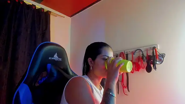 scarlet-kennedy98 online show from October 2025 12:02:01 AM