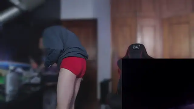 Snapshot of XxEnderxX chatting on February 2026 09:11:02 PM XxEnderxX online show from February 2026 09:11:02 PM