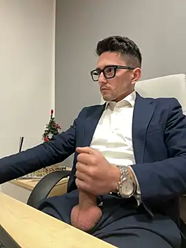 masterboss  online show from December 2024 12:27:01 PM