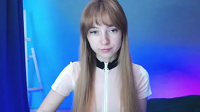 LuciaYoung online show from January 2025 07:30:01 AM