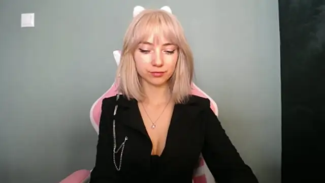 LuciaYoung online show from March 2026 07:57:01 AM