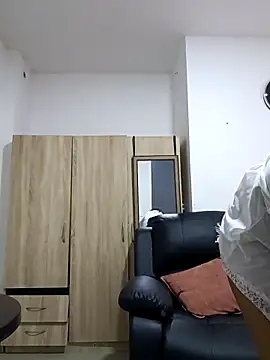 Snapshot of Issa_Km_ chatting on March 2026 12:43:02 AM Issa Km online show from March 2026 12:43:02 AM