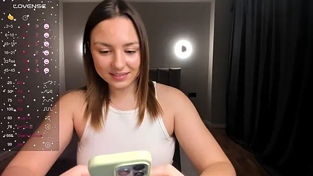 ThreeshaWhite online show from February 2025 05:18:02 PM