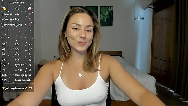 Snapshot of ThreeshaWhite chatting on April 2026 07:46:01 AM ThreeshaWhite online show from April 2026 07:46:01 AM