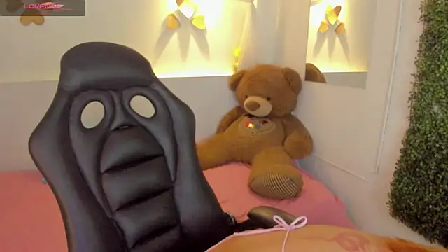 Abby Mae  online show from March 2026 07:50:01 PM