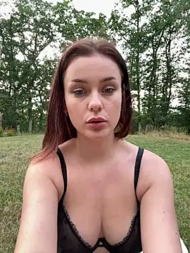 Snapshot of MaribelRiver chatting on July 2026 06:12:01 PM MaribelRiver online show from July 2026 06:12:01 PM