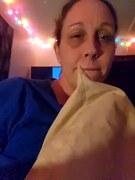 Hottmess011 online show from February 2026 10:25:01 AM