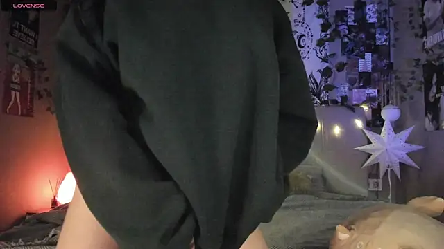 Anisawithlove online show from February 2025 12:39:01 PM