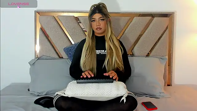 Snapshot of Hanz_sex chatting on March 2025 11:36:02 PM Hanz sex online show from March 2025 11:36:02 PM