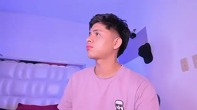 Niicky1  online show from January 2025 12:46:01 AM