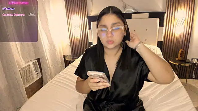 Snapshot of dalila2arab chatting on February 2025 12:51:01 AM dalila2arab online show from February 2025 12:51:01 AM