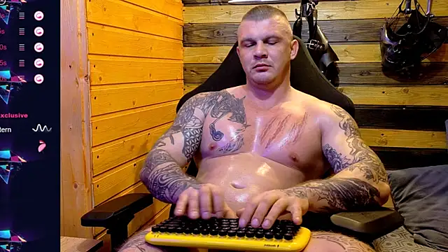 MrrKray online show from December 2025 08:49:02 PM