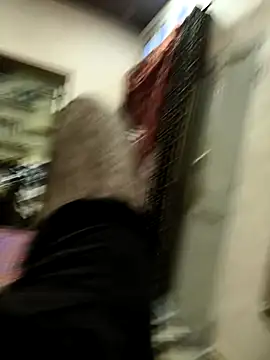 Snapshot of lund_lol chatting on October 2025 10:45:01 AM lund lol online show from October 2025 10:45:01 AM