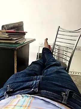 Snapshot of lund_lol chatting on October 2025 10:44:01 AM lund lol online show from October 2025 10:44:01 AM