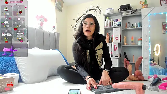 Rapunzeell  online show from February 2026 07:40:01 PM