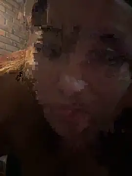 Snapshot of LucciaPorter chatting on December 2024 03:45:02 AM LucciaPorter online show from December 2024 03:45:02 AM