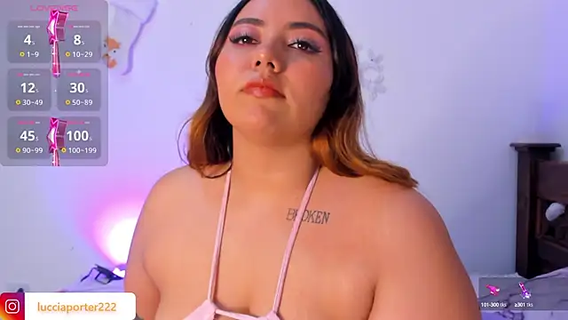 Snapshot of LucciaPorter chatting on December 2024 12:52:02 AM LucciaPorter online show from December 2024 12:52:02 AM