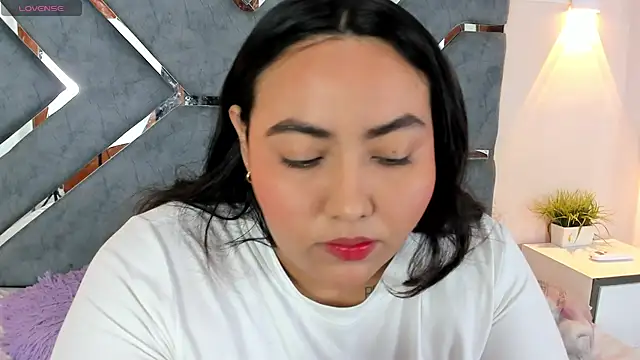 LucciaPorter online show from April 2026 02:26:01 PM