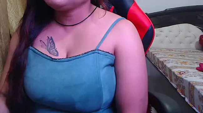 Snapshot of _Aahana_ chatting on January 2025 12:28:02 PM Aahana online show from January 2025 12:28:02 PM