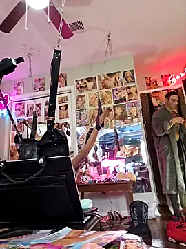 luvs2cumm69 online show from February 2025 03:32:02 PM