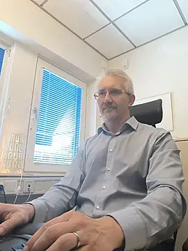 tom-swede online show from June 2026 01:06:02 PM