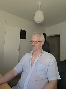 tom-swede online show from June 2026 11:09:02 PM