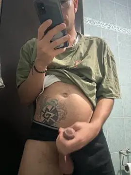 Snapshot of Magicerosxx69 chatting on November 2025 07:53:02 AM Magicerosxx69 online show from November 2025 07:53:02 AM