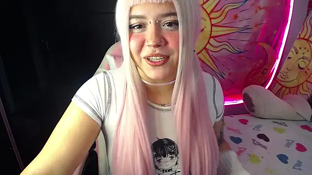 sara winehouse1 online show from November 2025 04:00:01 AM