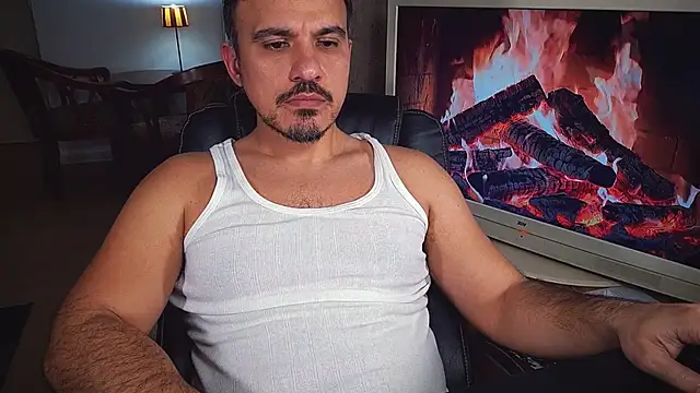 officeman7 online show from February 2025 04:25:01 PM