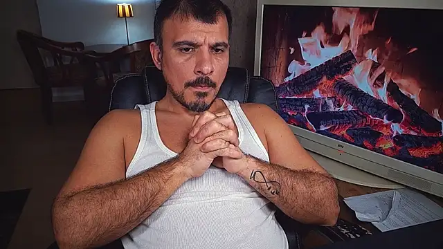 officeman7 online show from February 2025 07:51:01 PM