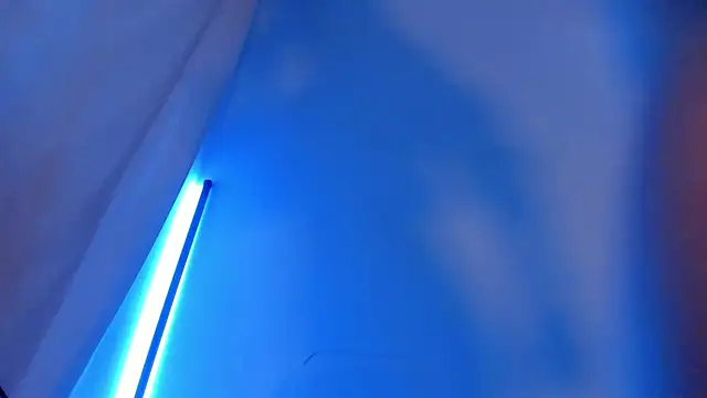 angeloflovee online show from December 2025 05:44:02 AM