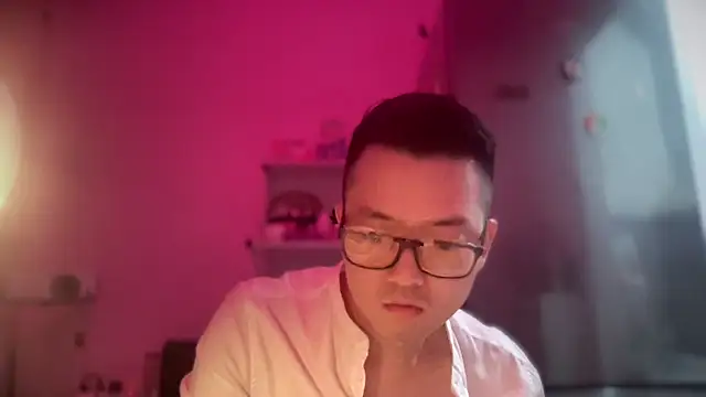 Snapshot of wangjian2324 chatting on February 2025 12:28:01 PM wangjian2324 online show from February 2025 12:28:01 PM