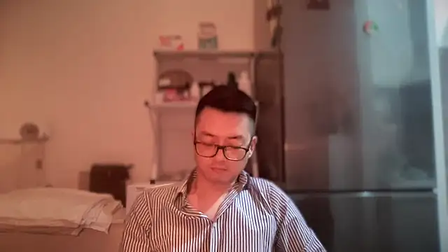 Snapshot of wangjian2324 chatting on February 2025 09:27:02 PM wangjian2324 online show from February 2025 09:27:02 PM