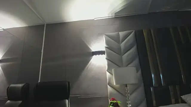 ChloeHarper  online show from May 2026 11:37:01 AM