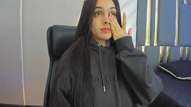 ChloeHarper  online show from May 2026 11:52:02 AM