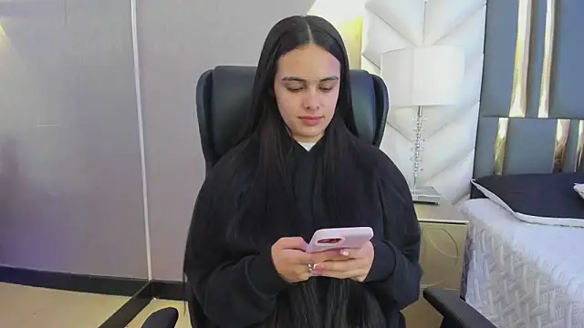 ChloeHarper  online show from June 2026 11:49:02 AM