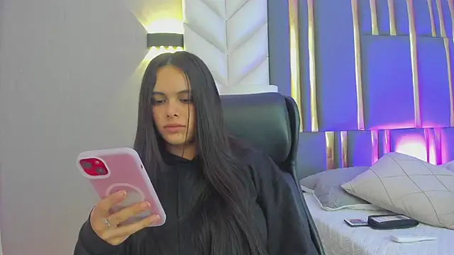 ChloeHarper  online show from July 2026 12:01:02 PM