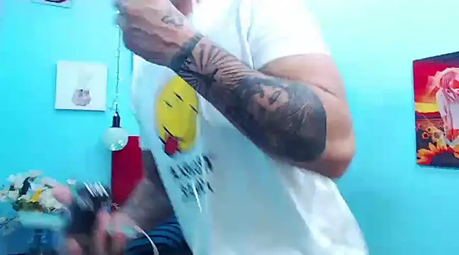 Snapshot of master_monstercock_ chatting on December 2024 01:00:01 PM master monstercock online show from December 2024 01:00:01 PM