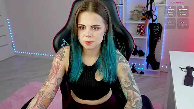 Latex Kitty online show from May 2026 02:55:02 PM