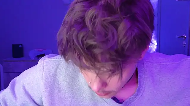 Snapshot of DENIS_HERE chatting on December 2024 02:21:01 PM DENIS HERE online show from December 2024 02:21:01 PM