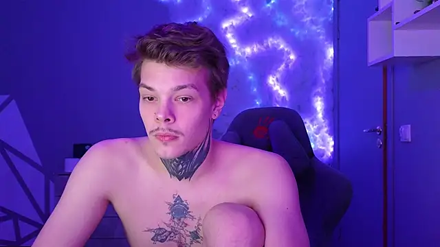 Snapshot of DENIS_HERE chatting on December 2024 06:38:01 PM DENIS HERE online show from December 2024 06:38:01 PM