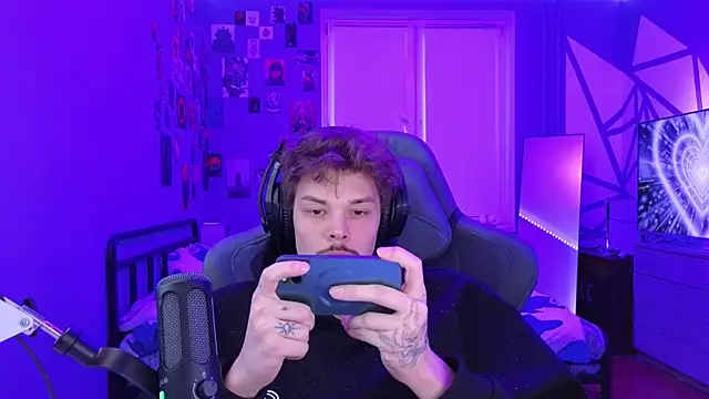 Snapshot of DENIS_HERE chatting on February 2025 02:02:01 PM DENIS HERE online show from February 2025 02:02:01 PM