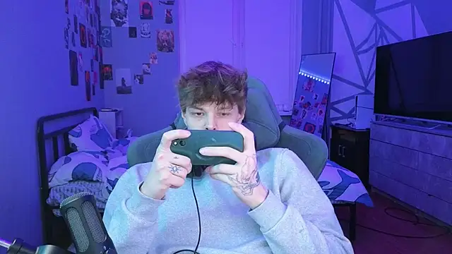 Snapshot of DENIS_HERE chatting on February 2025 05:51:02 PM DENIS HERE online show from February 2025 05:51:02 PM