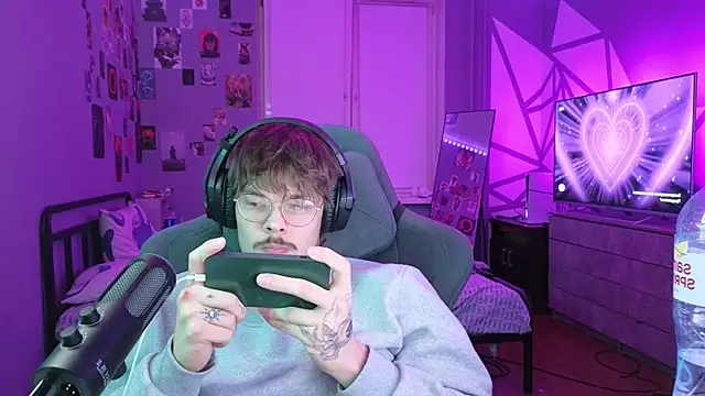 Snapshot of DENIS_HERE chatting on February 2025 11:12:01 PM DENIS HERE online show from February 2025 11:12:01 PM